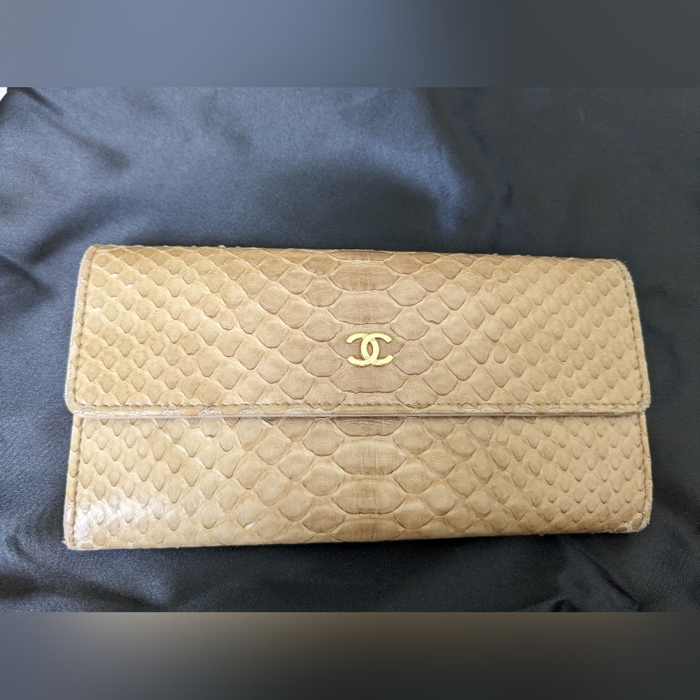 Chanel Python Wallet - image 2